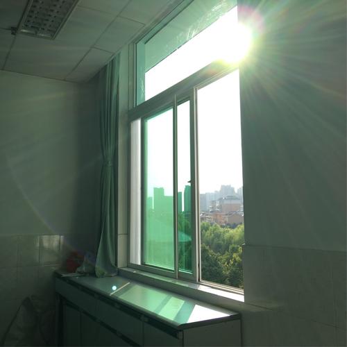 病房中的希望之光